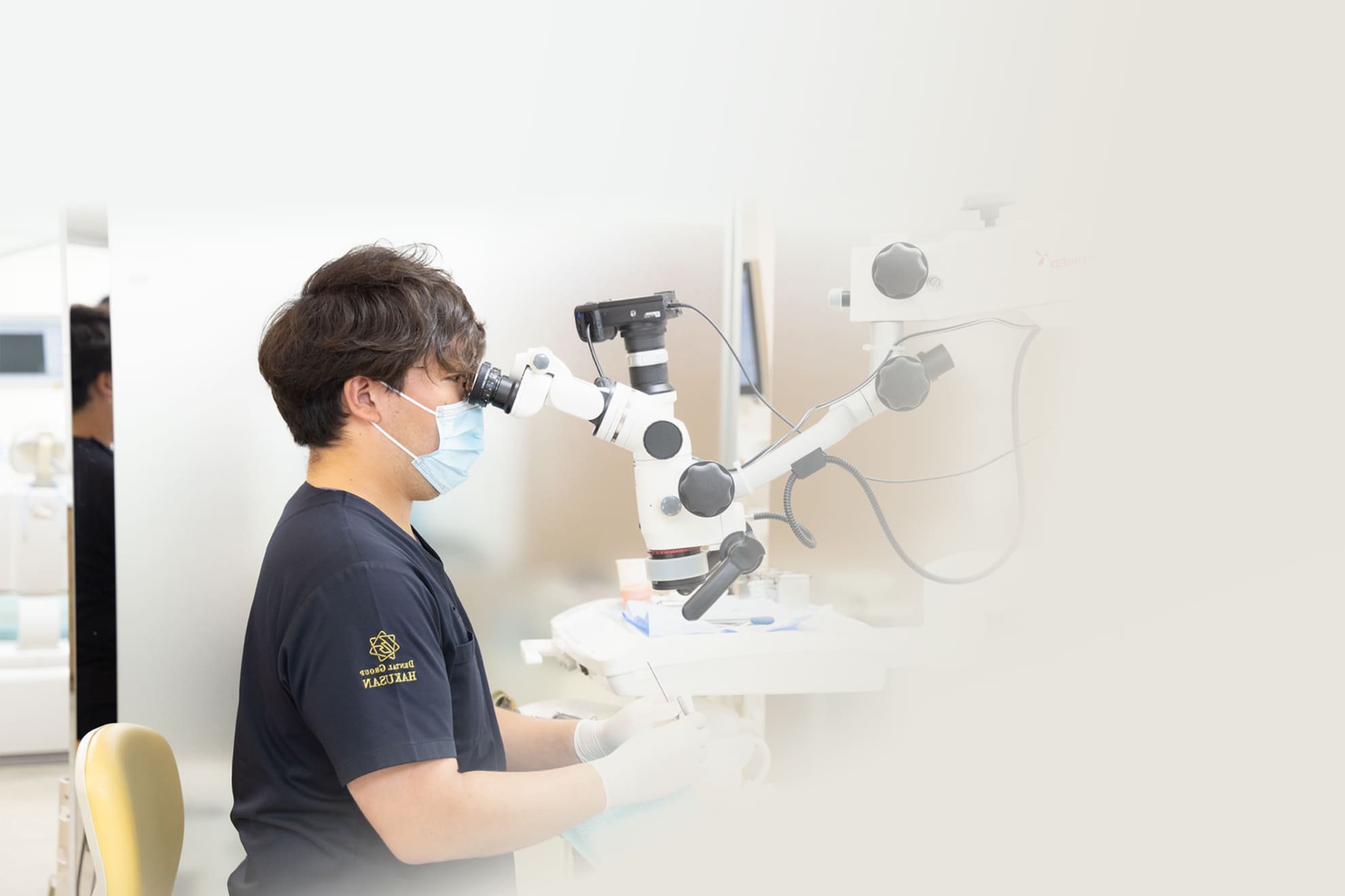 痛みを感じさせない、なるべく腫れないように、口腔外科医がいる親知らずの抜歯